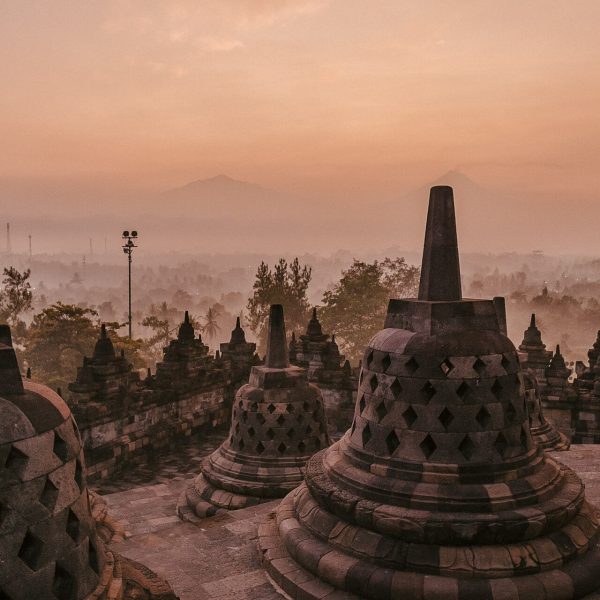 e yogyakarta borobudur